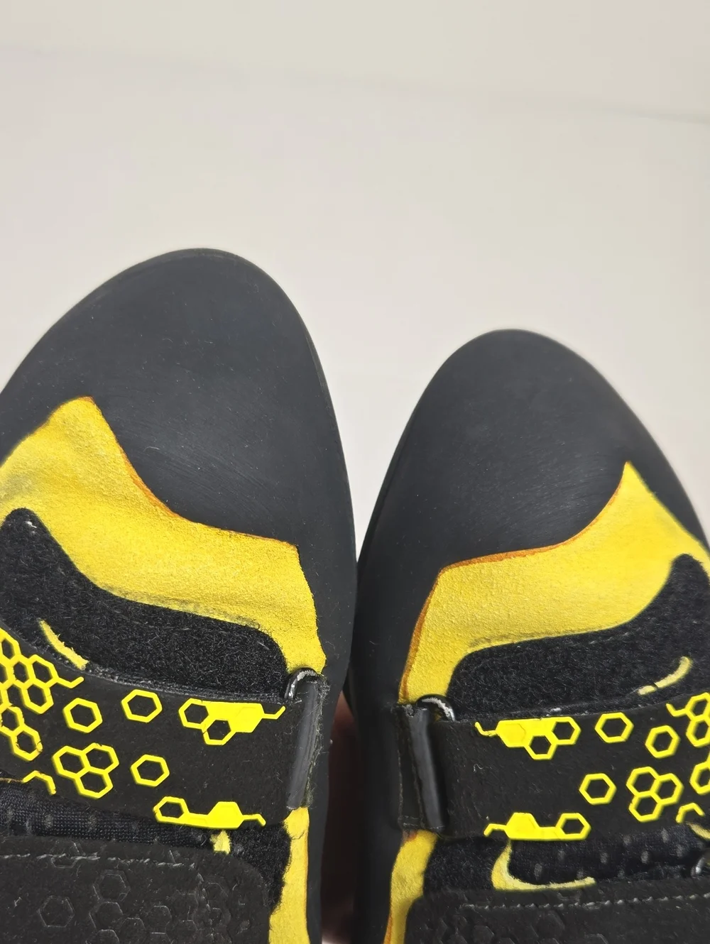 Size 42/M9/W10- - La Sportiva Miura VS Official Velcro Closure Climbing Shoes